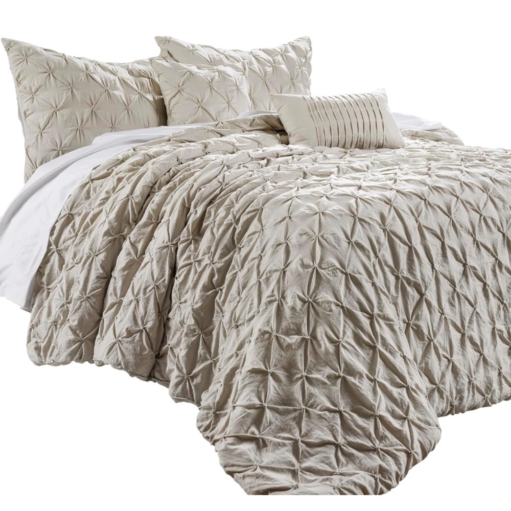 Lush Wheat/Cream Textured Comforter Set